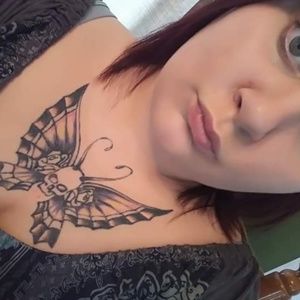 Meet your Posher, Adaria